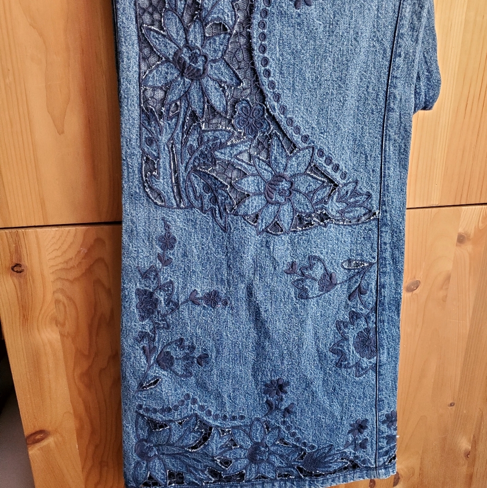 NWT We The Free Embroidered Cutwork Wide Leg Jeans Size 29